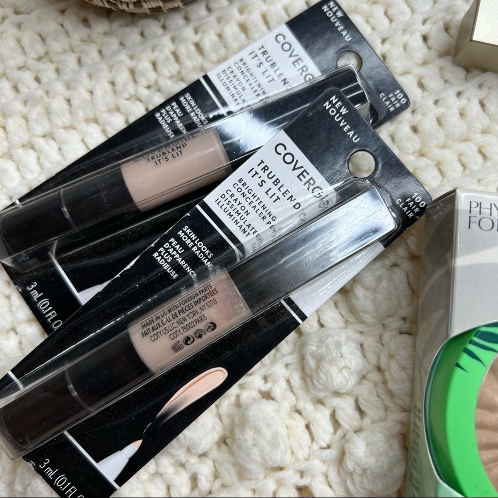 GOODIE BAG Miscellaneous Makeup & Skincare Products New in Original Packaging - Picture 3 of 10